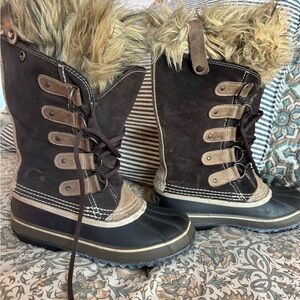 Sorel Joan of Arctic Black and Brown Faux Fur Snow Boots